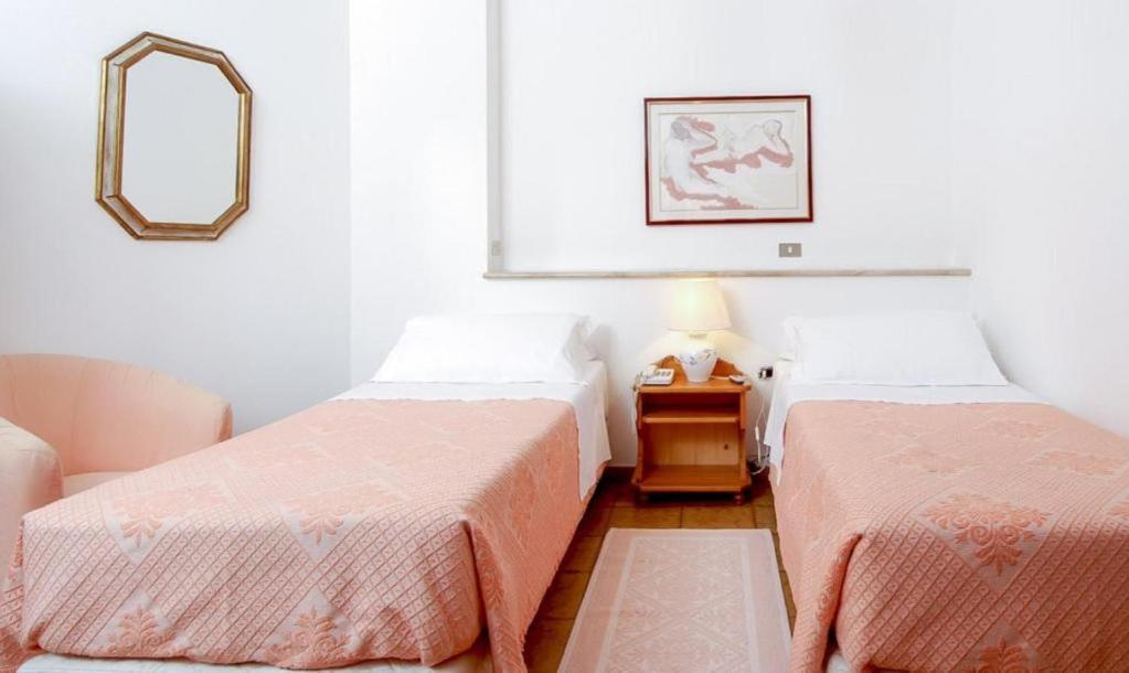 Hotel Su Barchile Орозеи Екстериор снимка